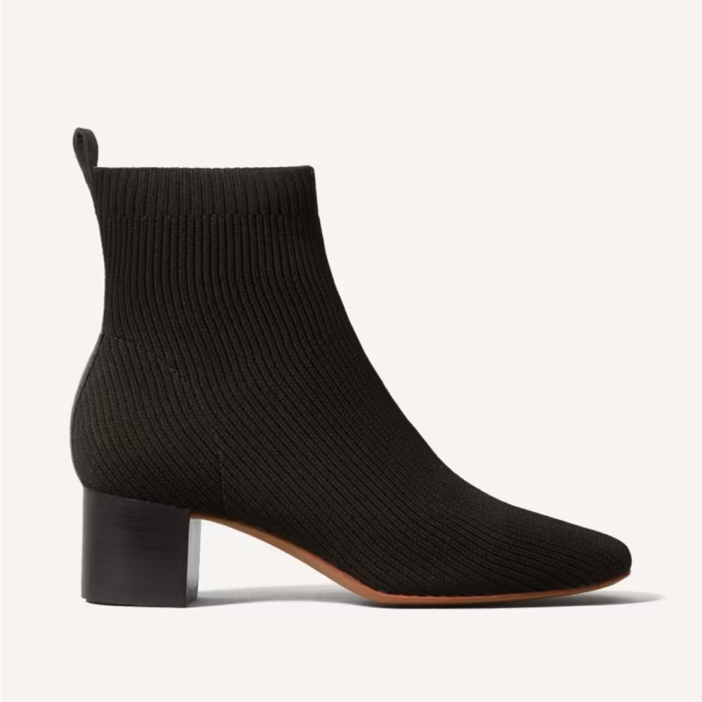 NWT Everlane The Glove Boot, Size 8